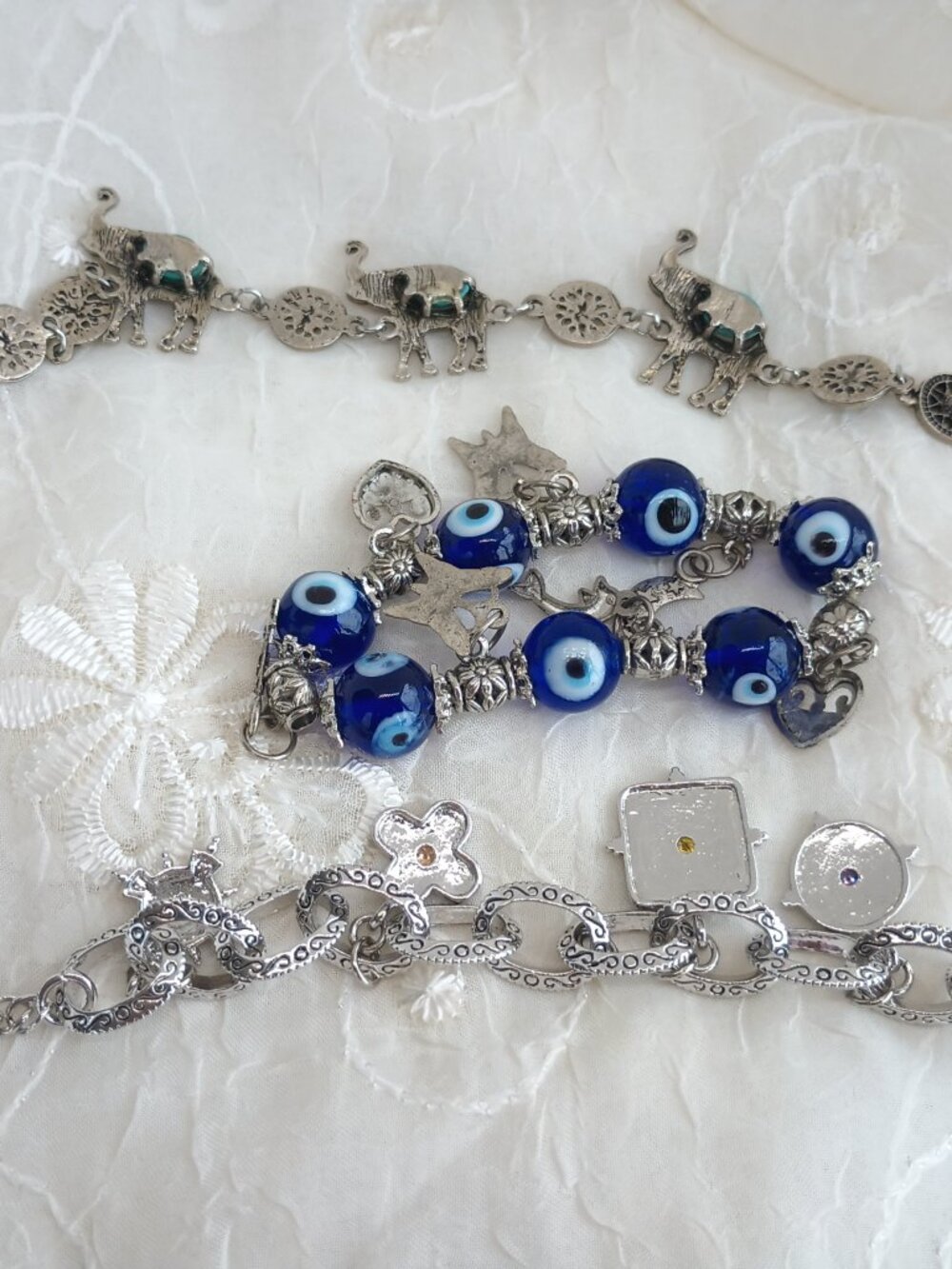 Vintage Mixed Lot of 3 Charm Bracelets Multicolor Evil Eye - Picture 6 of 8